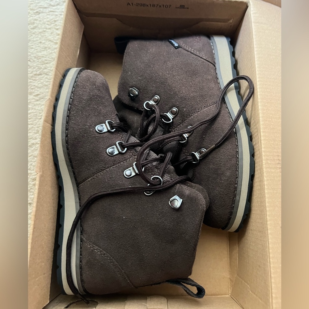 Kids youth girls boots size 2 north face